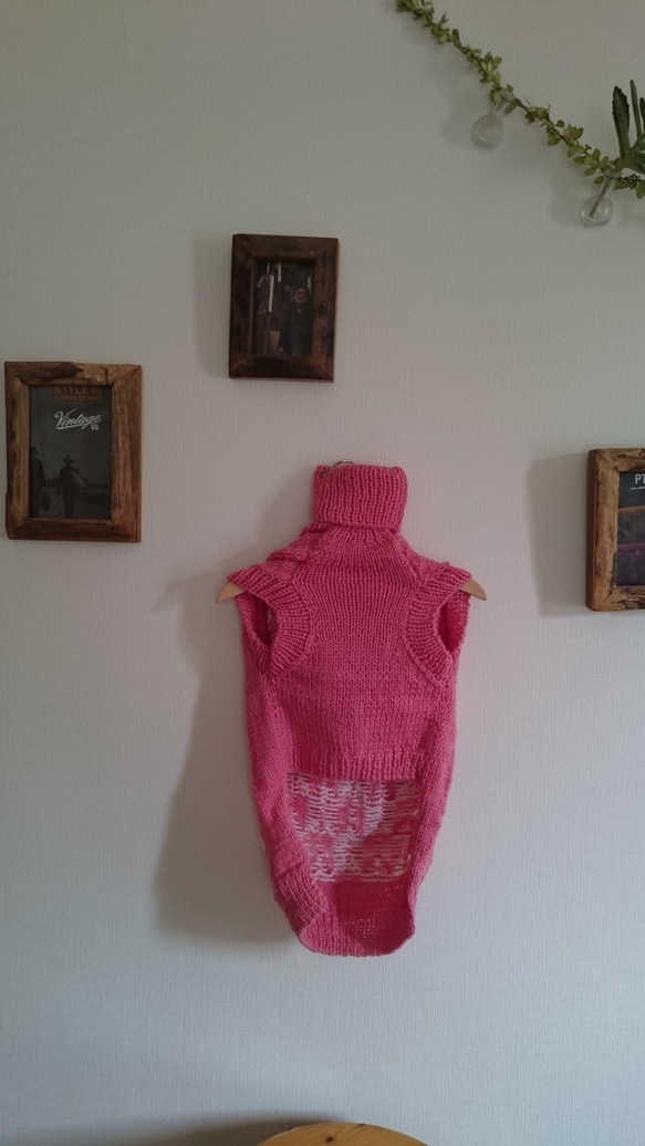 矢羽根柄のハイネックセーター 2枚目の画像