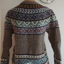 レディースのヨーク編みセーター 3枚目の画像