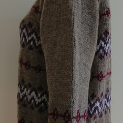 ダブルネックの編み込みセーター 2枚目の画像