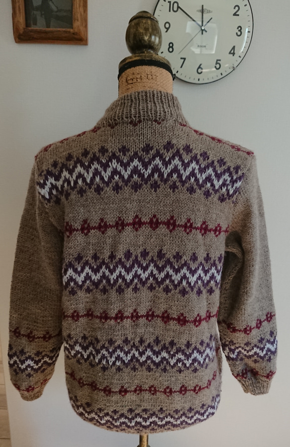 ダブルネックの編み込みセーター 3枚目の画像