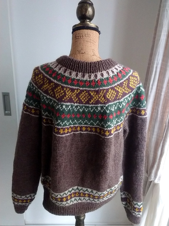 ヨーク編みのセーター(ブラウン) 4枚目の画像