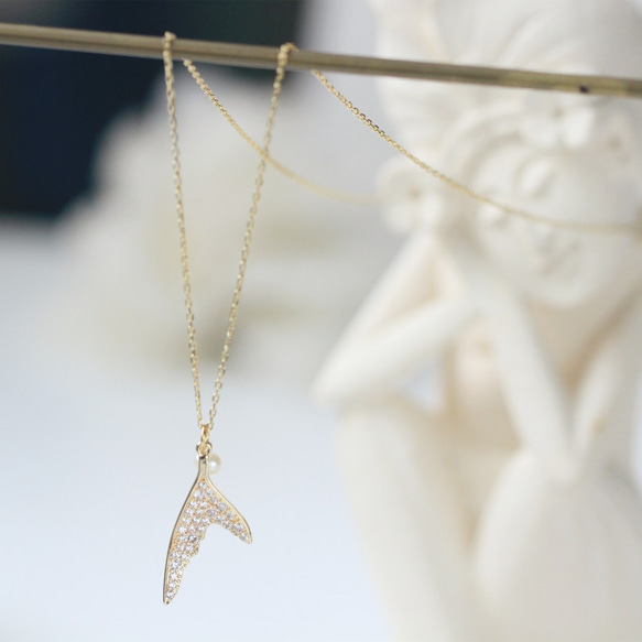 日系輕珠寶。純銀鍍18k金天然珍珠魚尾項鍊 設計款細銀項鍊 禮物 第3張的照片