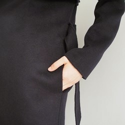 【再々々販・手縫い】トレンチコート風のロングコート（黒） 5枚目の画像