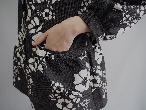 【送料無料】8分袖白黒花柄のジャケット 5枚目の画像