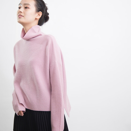 再々々々々販】カシミヤウールのゆるハイネックニット（ピンク