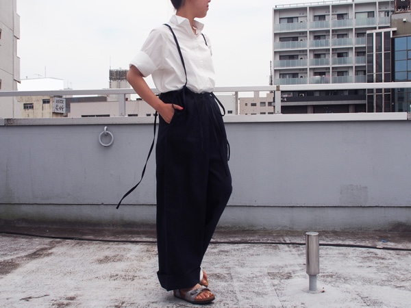 群言堂の、麻100のサロペットです。