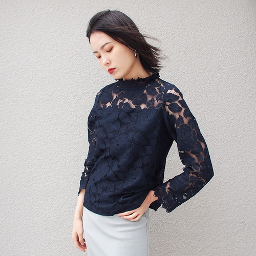 今なら即納可能♪再々〜々々販♪綿100％のレースブラウス 紺ネイビー