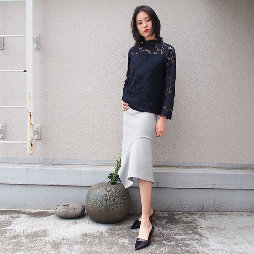 今なら即納可能♪再々〜々々販♪綿100％のレースブラウス 紺ネイビー