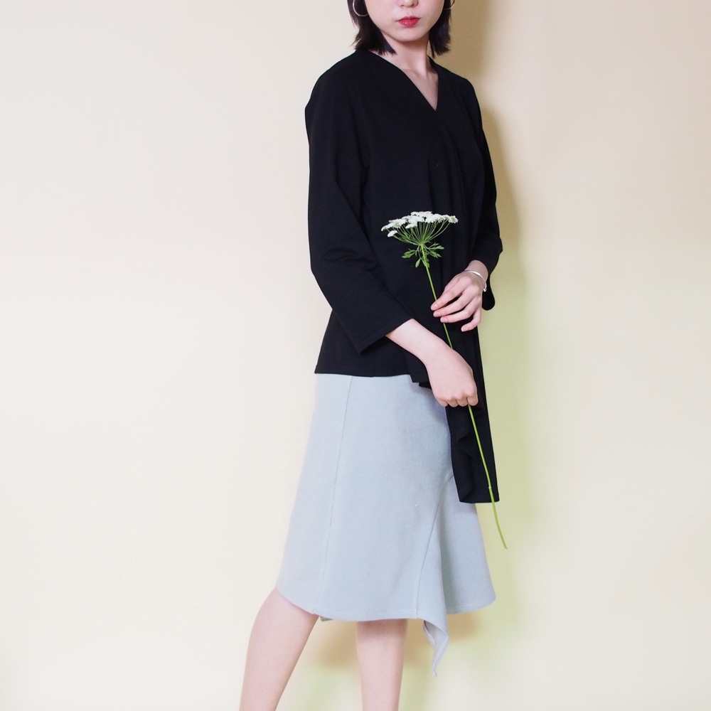 【再販】Ｖネックアシンメトリーのカットソー18056