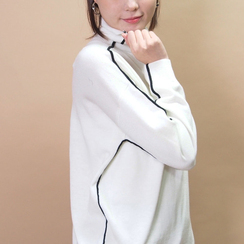 冬支度再販】タートルネック脇ラインニット（白）19218 ニット