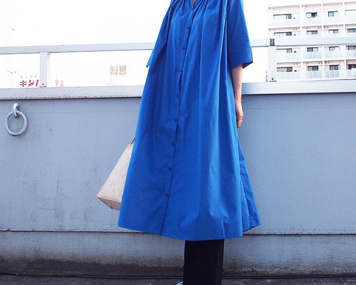 【タグあり新品】刺繍入りカジュアル青ロングワンピース 0_87e9b1b5b50f0ac018f868997465