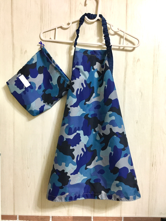 迷彩柄支援学校食事エプロン120cm〜130cm迷彩 その他入園グッズ ange