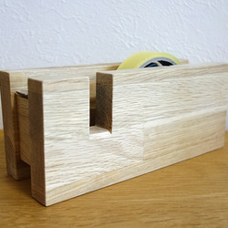 シンプル木材テープカッター（ナラ材） 1枚目の画像