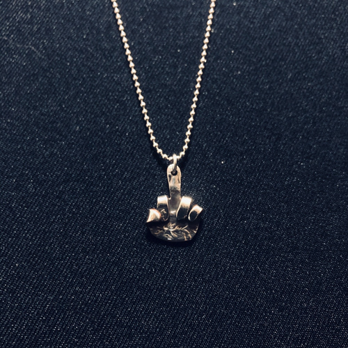 undercover fuck ネックレス UNDERCOVER Fuck Finger necklace - メルカリ
