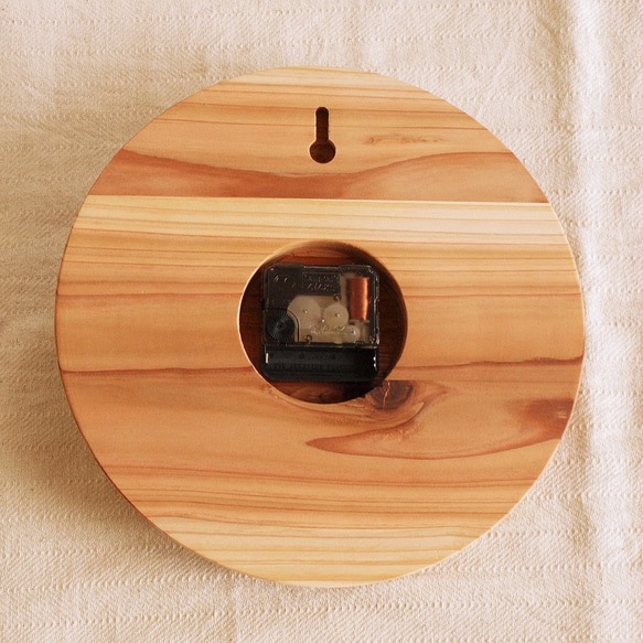 木製 掛け時計 丸 杉材6 3枚目の画像