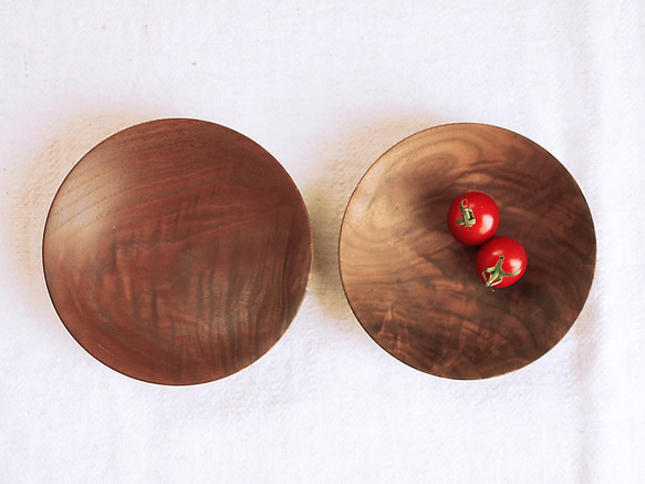 木のお皿・器 ブラックウォールナット材1　2皿セット 2枚目の画像
