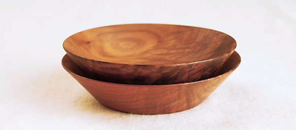 木のお皿・器 ブラックウォールナット材1　2皿セット 5枚目の画像