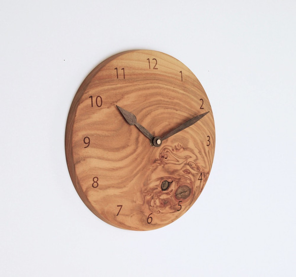 木製 掛け時計 丸型 桜材18 2枚目の画像