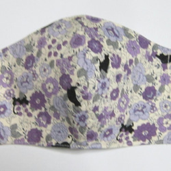 【受注生産】立体マスク　猫、花柄　オフホワイト地（紫）表地:綿　裏地Ｗガーゼ 2枚目の画像