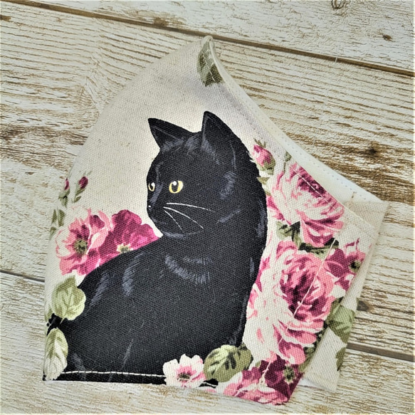 立体マスク　布マスク　大人用　猫柄　ローズキャット　黒猫　生成り　大きめ 2枚目の画像
