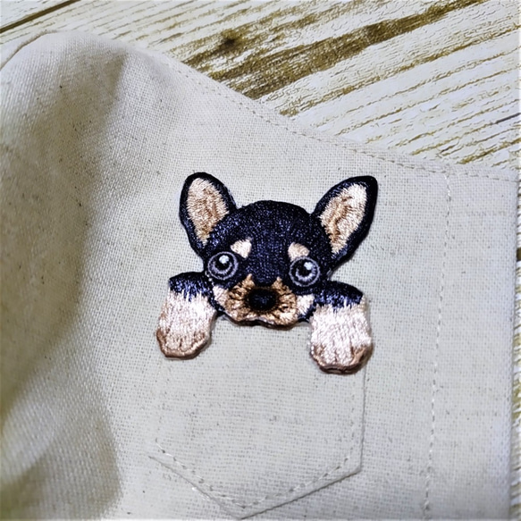 立体マスク　大人用　犬柄　チワワ　刺繍アップリケ　マスクストッパー付き 3枚目の画像