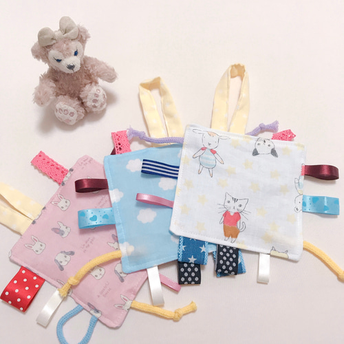 カシャカシャ布おもちゃ タグハンカチ カエル フェルト 知育玩具