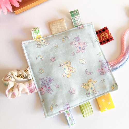 訳あり】カシャカシャおもちゃ タグハンカチ 知育玩具