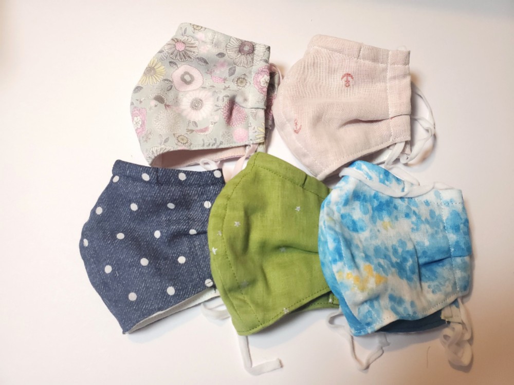 【日替わり☆ふんわり♡立体Ｗガーゼマスク５枚セット】　Ｍ　　マスクはおひとり様１セットのみ        Ω