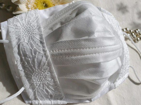 シルク使用不織布マスクカバー　⑮　マーガレット 1枚目の画像