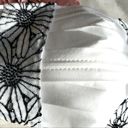 不織布マスクカバー　シルク使用　マーガレット 1枚目の画像