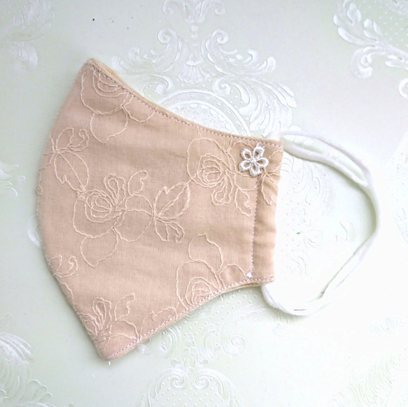 C42★ベビーピンク★チュール★お花＆いちご刺繍レース★ハンドメイドマスク C42☆ベビーピンク☆チュール☆お花＆いちご刺繍レース☆ハンドメイド