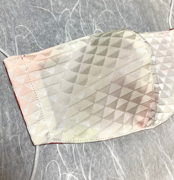 リバーシブル上品な立体シルクマスク　両面正絹　 2枚目の画像