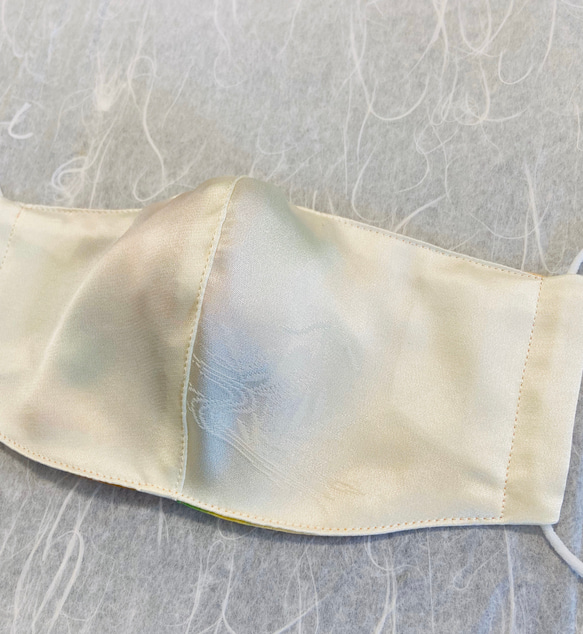 リバーシブル上品な立体シルクマスク　両面正絹　夏用マスク　シルク100%  UVカット　涼感 3枚目の画像