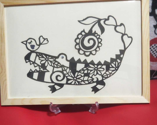 お話中　七五三  ハンドメイド 切り絵 アート作品現品1点のみ 花と鳥のデザイン お話中 七五三 ハンドメイド 切り絵 アート作品現品1点のみ 花と鳥の
