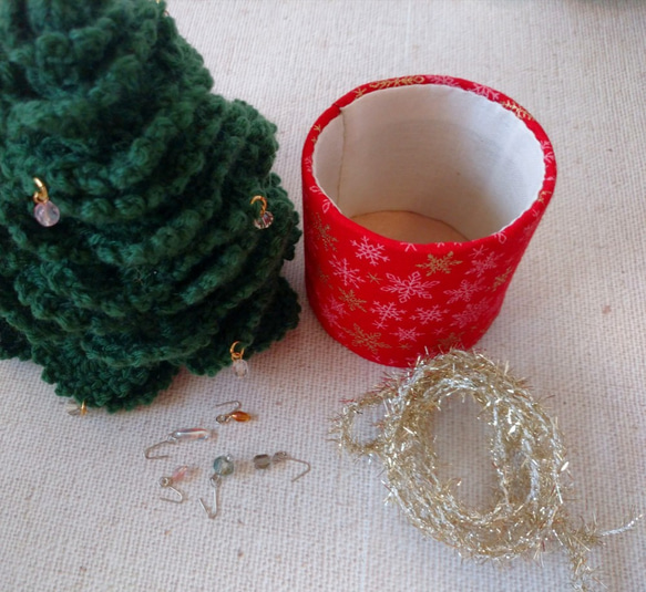 クリスマスツリーな小物入れ　無地Bタイプ（ツリー低め）　自分で飾るビーズオーナメント付き 　 5枚目の画像