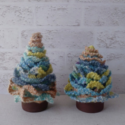 クリスマスツリーな小物入れ　カラフルツリータイプ⑧　　自分で飾るビーズオーナメント付き 2枚目の画像
