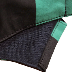 キッズ・春夏向きコットンリネンガーゼ立体マスク（緑と黒の市松模様）MSサイズ 2枚目の画像