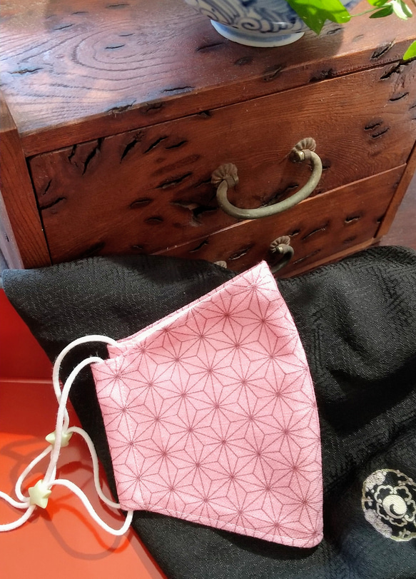 和柄ジュニア立体マスク　麻の葉ピンク　 1枚目の画像