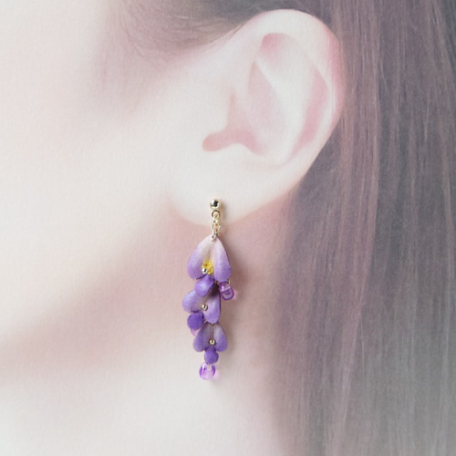 手染めレザー＊藤の花のピアスorイヤリング【メルマガ・特集掲載