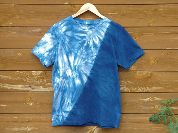 藍染絞りTシャツ＊ななめ染め分け　メンズM 1枚目の画像
