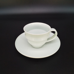 青白磁コーヒー碗皿　圓田拓男作　美術年鑑掲載作家　カップ　ソーサー　コーヒー碗　陶芸作家　手作り　やきもの　焼物　磁器 3枚目の画像