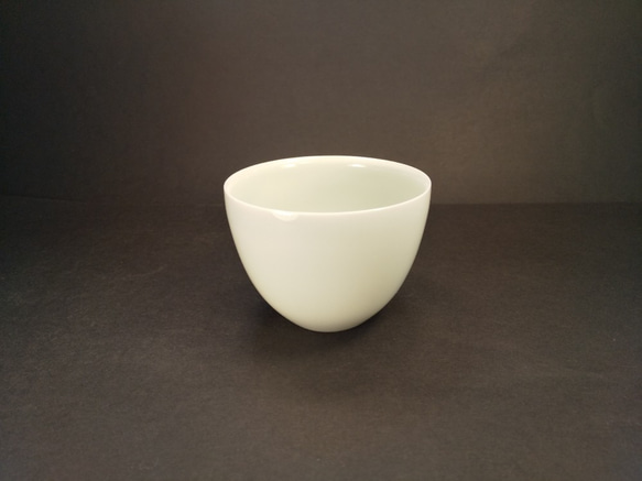 陶芸家　作家物　戸川雅尊　白磁　白瓷　しのぎ　盃　ぐい呑　酒器　酒盃　鎬　共箱 Amazon.co.jp: 陶芸家 作家物 戸川雅尊 白磁 白瓷 しのぎ 盃