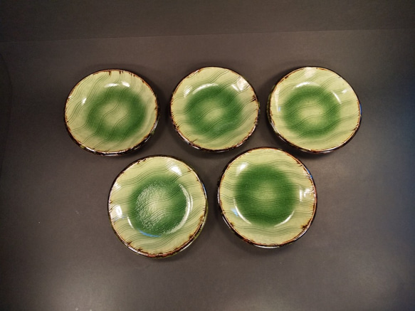 青磁小皿　五個セット　唐山窯製　青瓷　青磁　銘々皿　小皿　手作り　やきもの　焼物 1枚目の画像