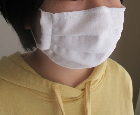 大人用プリーツタイプのWガーゼマスク白　１枚　布マスク　綿100% 2枚目の画像