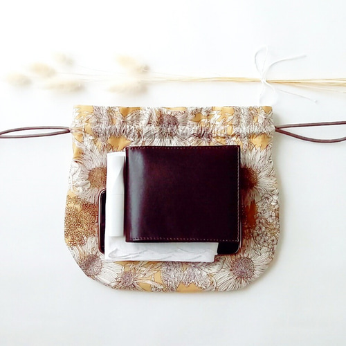 リバティ　巾着トートバッグ　ハンドメイド　ベージュ　ローズザンジー リバティ 巾着トートバッグ ハンドメイド ベージュ ローズザンジー