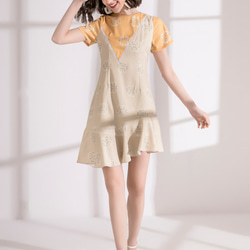 Nega C. Round Neck Dress with Daisy Pattern and ruffle Hem 4枚目の画像