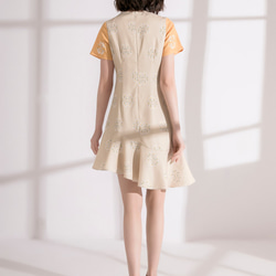 Nega C. Round Neck Dress with Daisy Pattern and ruffle Hem 6枚目の画像