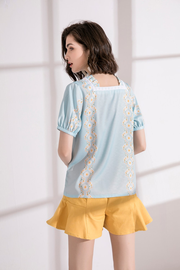 Nega C. Square neckline top in Daisy's Pattern--BabyBlue 6枚目の画像