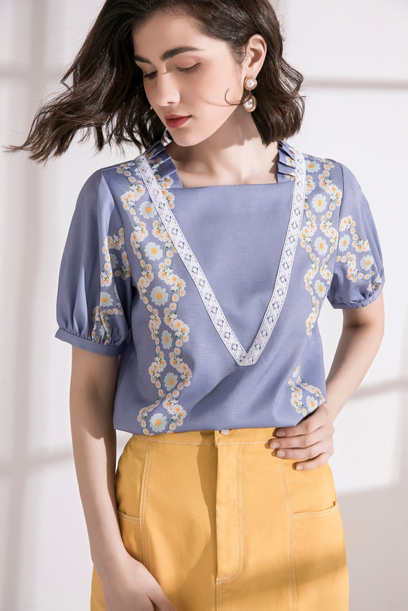 Nega C. Square neckline top in Daisy's Pattern--BabyBlue 1枚目の画像