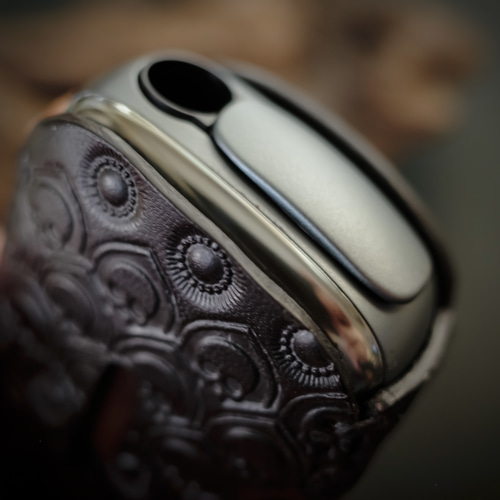 【IQOS ILUMA】本革製IQOSケース Skull Stamp ca2346e531fe2e884113c16ef187d5